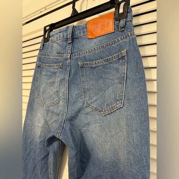 PRINCESS POLLY flared medium wash jeans - Picture 8 of 8